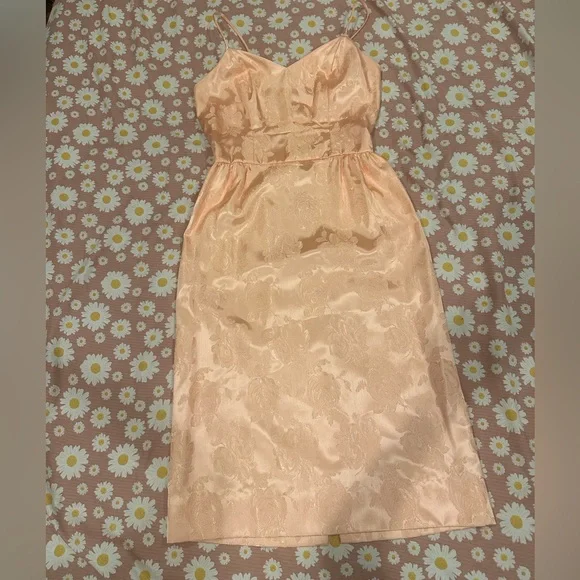 True Vintage Peach Floral Satin Dress - Picture 3 of 17